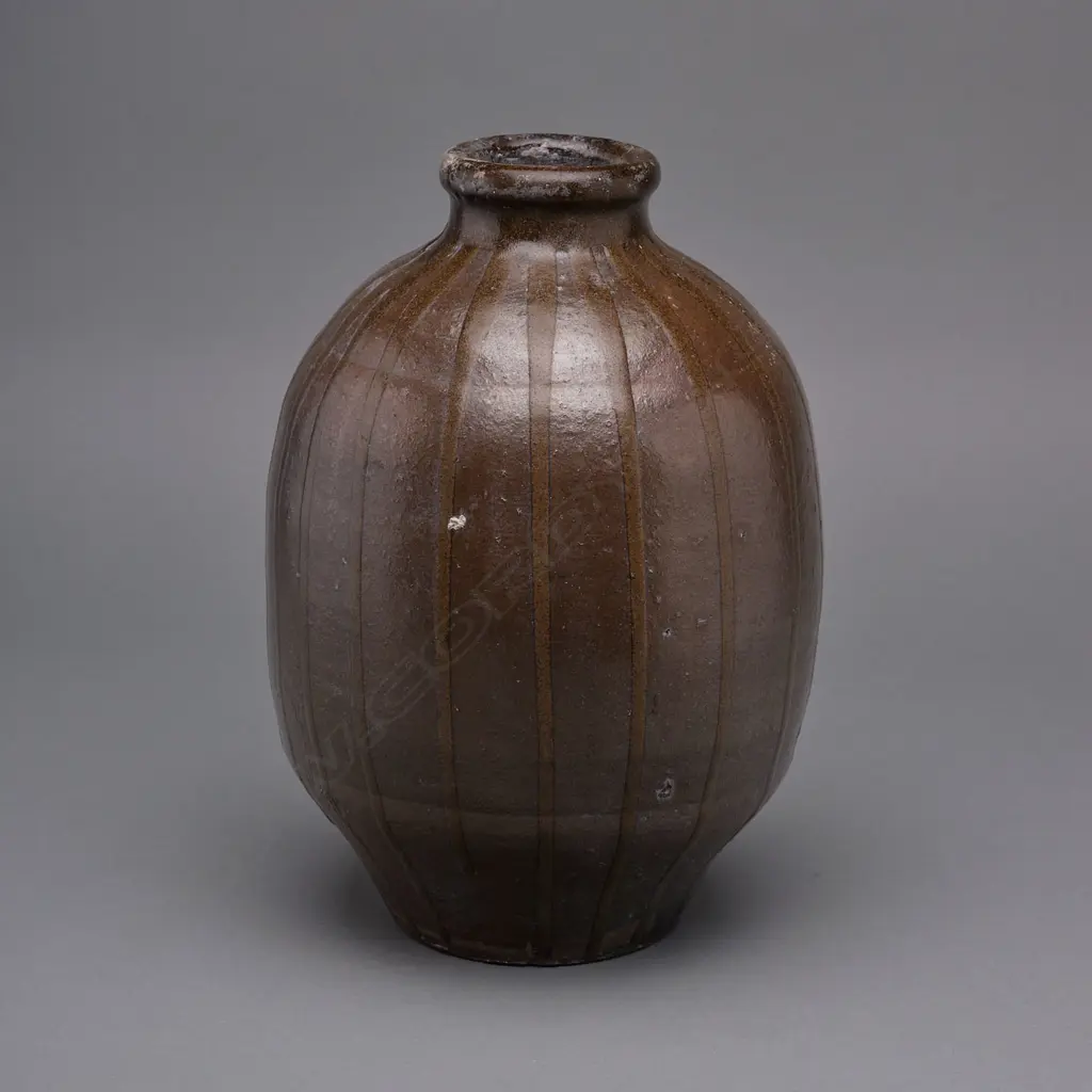 A Japanese Bizen stoneware storage jar (tsubo), Image 1++